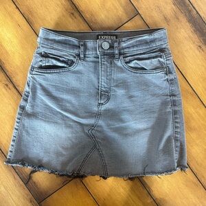 Perfect condition! Grey high-waisted Express denim skirt 00